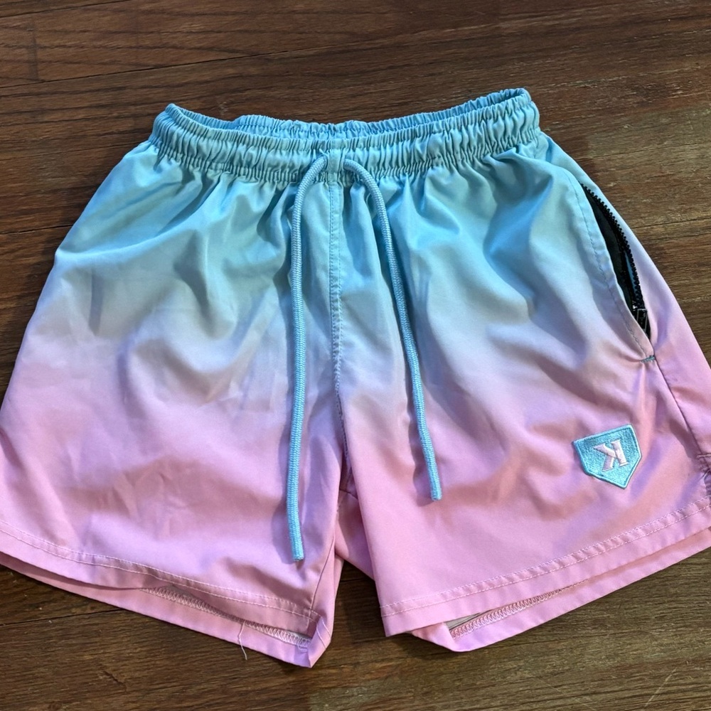 Pitchers only brand shorts men’s size small